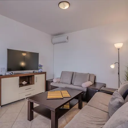 Sop By Interhome Čižići